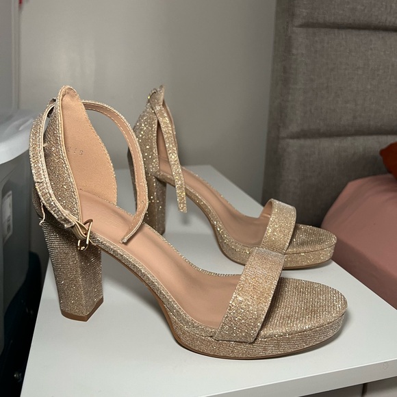 Glitter Open Toe Block Heel Sandal - Picture 1 of 6